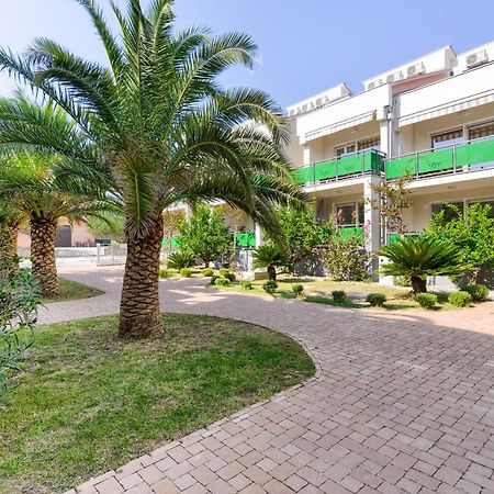Batimat Apartments Ljubač Zimmer foto